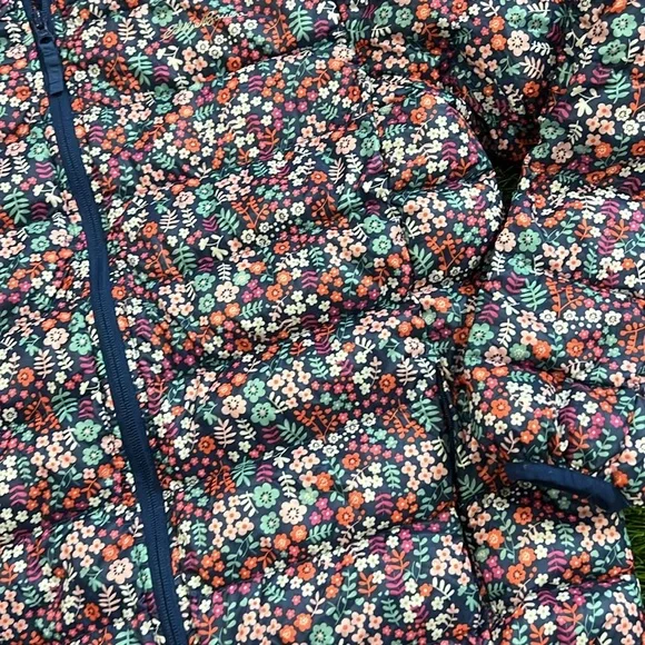 Girls Eddie Bauer lightweight Puffer Coat/ Jacket - Picture 2 of 5